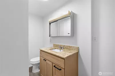 230 105th Avenue SE, Bellevue, WA 98004 - Photo 20
