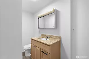 230 105th Ave SE, Bellevue, WA 98004 - Photo 20
