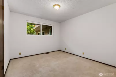 7413 Soundview Drive, Edmonds, WA 98026 - Photo 22