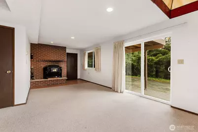 7413 Soundview Drive, Edmonds, WA 98026 - Photo 26