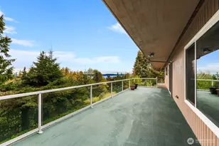 7413 Soundview Dr, Edmonds, WA 98026 - Photo 4