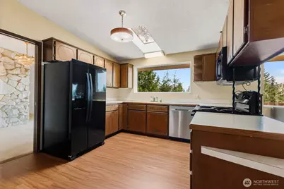 7413 Soundview Drive, Edmonds, WA 98026 - Photo 14