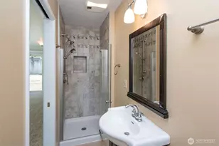 619 E Park Ave, Port Angeles, WA 98362 - Photo 24