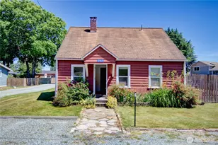 702 N Skagit St, Burlington, WA 98233 - Photo 1