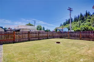 702 N Skagit St, Burlington, WA 98233 - Photo 18