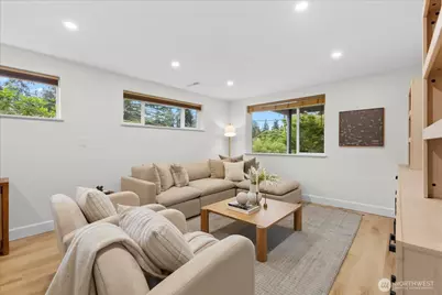 8104 Sierra Drive, Edmonds, WA 98026 - Photo 24