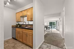 9484 Redmond-Woodinville Road NE, Redmond, WA 98052 - Photo 6
