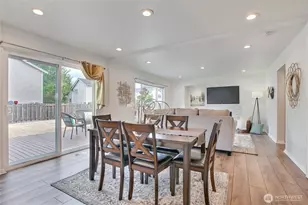 24240 SE 10th Pl, Sammamish, WA 98075 - Photo 12