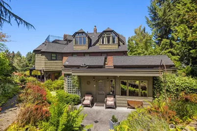 3333 43rd Avenue NE, Seattle, WA 98105 - Photo 2