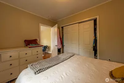 7945 9th Avenue SW, Seattle, WA 98106 - Photo 18