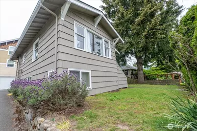 7945 9th Avenue SW, Seattle, WA 98106 - Photo 4