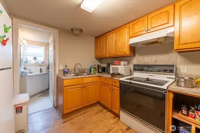 7945 9th Avenue SW, Seattle, WA 98106 - Photo 30