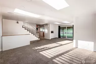 7102 48th Ave E, Tacoma, WA 98443 - Photo 6