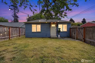 9745 Evanston Ave N, Seattle, WA 98103 - Photo 4