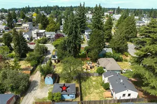 9745 Evanston Ave N, Seattle, WA 98103 - Photo 32