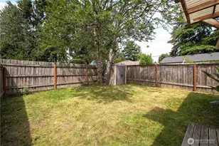 9745 Evanston Ave N, Seattle, WA 98103 - Photo 28