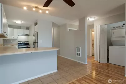 1199 SE 9th Avenue #304, Oak Harbor, WA 98277 - Photo 6