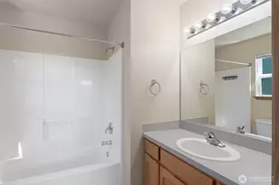 942 NE Cordero Pl, Oak Harbor, WA 98277 - Photo 12