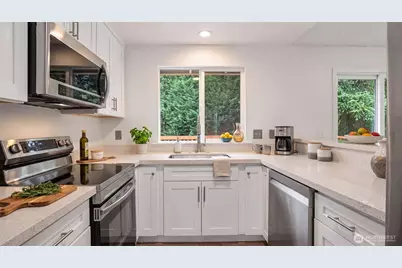 2233 184th Place SE, Bothell, WA 98012 - Photo 10