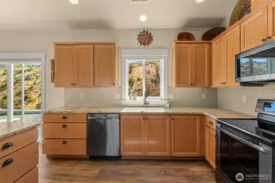 9973 Saska Way, Entiat, WA 98822 - Photo 16
