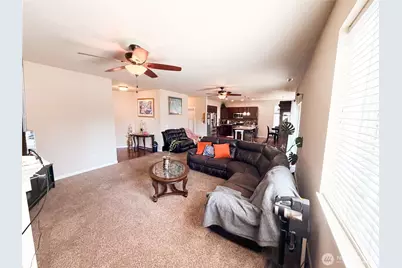 16305 25th Avenue Ct E, Tacoma, WA 98445 - Photo 4