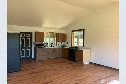 88 Little Bear Road, Republic, WA 99166 - Photo 2
