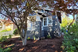 5330 9th Ave NE, Seattle, WA 98105 - Photo 2
