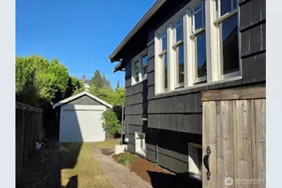 5330 9th Avenue NE, Seattle, WA 98105 - Photo 4