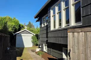 5330 9th Ave NE, Seattle, WA 98105 - Photo 4