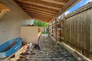 406 Long St, Wilkeson, WA 98396 - Photo 36