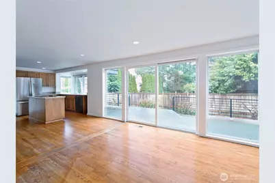 210 141st Avenue NE, Bellevue, WA 98007 - Photo 12