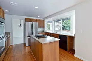 210 141st Ave NE, Bellevue, WA 98007 - Photo 14