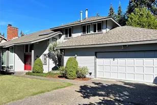 210 141st Ave NE, Bellevue, WA 98007 - Photo 2