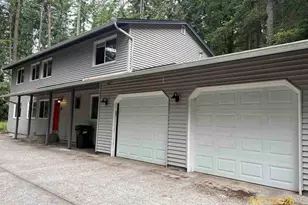 24404 SE Mirrormont Blvd, Issaquah, WA 98027 - Photo 2
