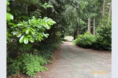 24404 SE Mirrormont Boulevard, Issaquah, WA 98027 - Photo 4