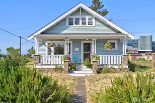 237 W 3rd St, Port Angeles, WA 98362 - Photo 2