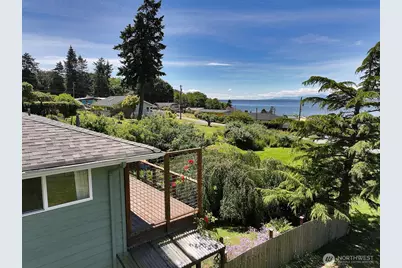 8216 Whidbey Drive, Clinton, WA 98236 - Photo 6
