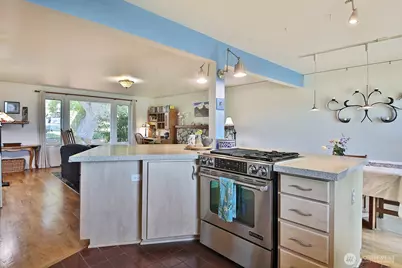8216 Whidbey Drive, Clinton, WA 98236 - Photo 14