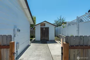 1603 25th St, Anacortes, WA 98221 - Photo 28