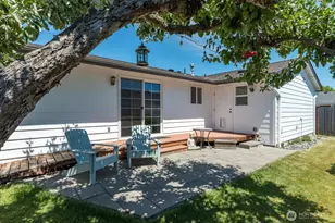 1603 25th St, Anacortes, WA 98221 - Photo 22