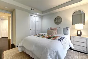 11011 NE 12th St, Bellevue, WA 98004 - Photo 18
