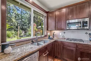 216 233rd Pl SE, Bothell, WA 98021 - Photo 16