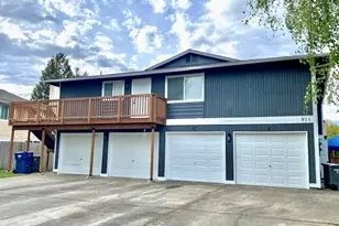 911 30th St NE, Auburn, WA 98002 - Photo 1