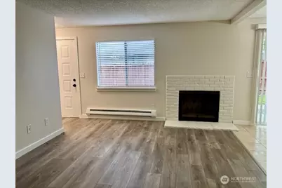 911 30th Street NE, Auburn, WA 98002 - Photo 2