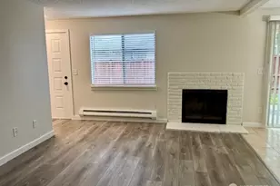 911 30th St NE, Auburn, WA 98002 - Photo 2