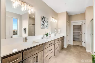 225 E 24th Avenue, La Center, WA 98629 - Photo 14