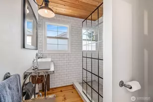 1705 N 82nd St, Seattle, WA 98103 - Photo 10
