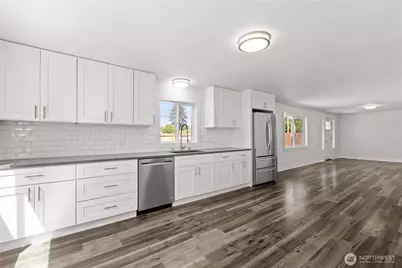 8823 S Yakima Avenue, Tacoma, WA 98444 - Photo 10