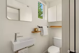 203 Madrona Way NE, Bainbridge Island, WA 98110 - Photo 14