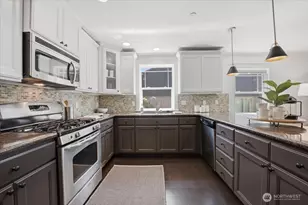 3636 13th Ave W, Seattle, WA 98119 - Photo 8